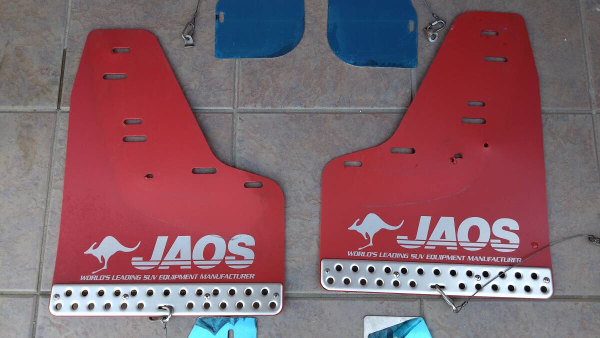 【使用期間：1年以内】JAOS／ジャオス製 三菱 パジェロ用 JAOS マッドガードIII (フロント：B621327F、リア：B621325R)の画像3