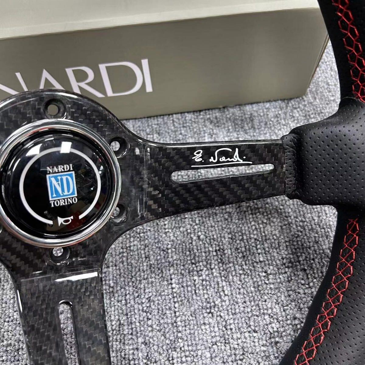 炭素繊維◆NARDI◆ステアリング スポーツステアリングホイール 高品質 車ハンドル PVCレザー 340mm 13インチ レース ドリフト ステアリングの画像5