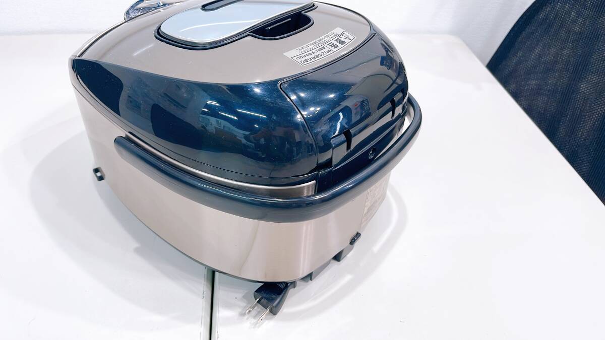 JKT-L100-TP タイガー TIGER IH 炊飯器 炊飯ジャー (5.5合炊き) 2020年製 通電確認済み 動作品 中古 (ス019)の画像3