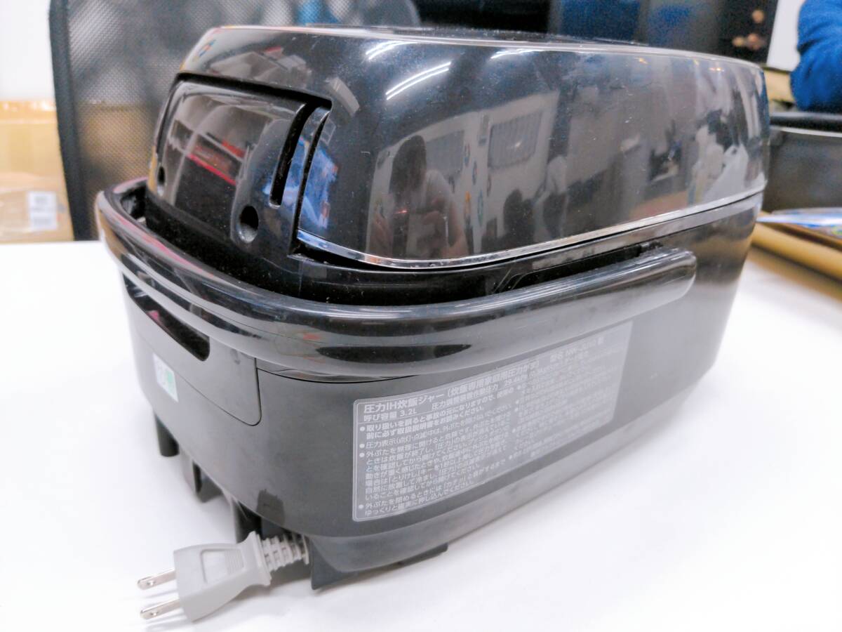NW-JU10 BA 象印 ZOJIRUSHI 圧力IH 炊飯器 炊飯ジャー （5.5合炊き）2020年製 通電確認済み 動作品　中古（ス043）_画像5