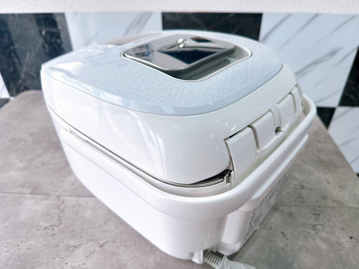 SR-HX100 スノーホワイト パナソニック Panasonic IHジャー炊飯器 (5.5合炊き)　2020年製 通電確認済み 動作品　中古（ス086）_画像3