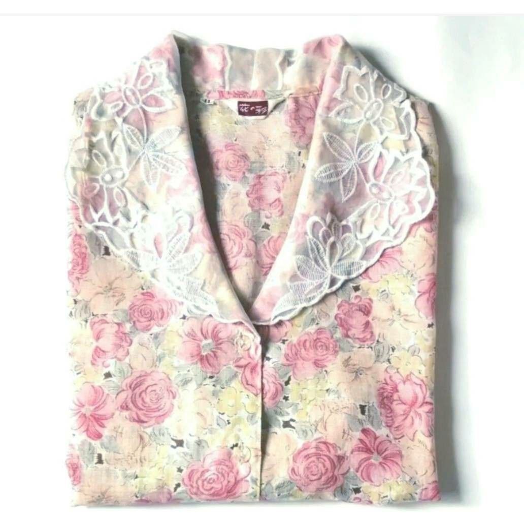 エレガントな花柄ブラウス 半袖 刺繍襟 ピンク系 ゆったりサイズ 11号 L