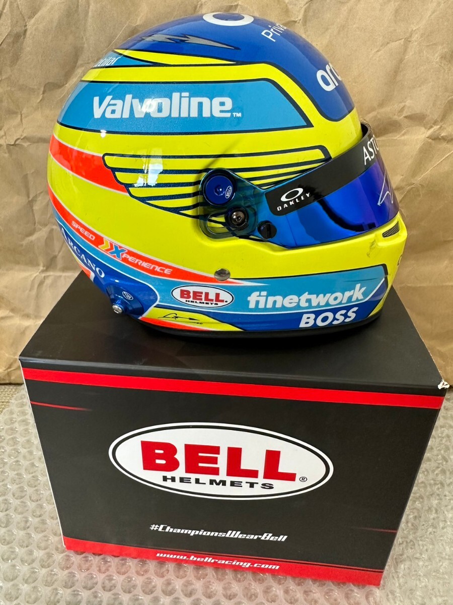 F1 1/2サイズヘルメット F.アロンソ直筆サイン入りFernando Alonso 2024 アストンマーティン Bellの画像5