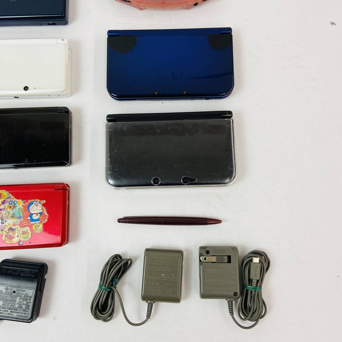 (26289) ■ 【ジャンク品】Nintendo GB/GBC/GBA/DS/3DS/3DSLL 10台 まとめ売り GB/GBC/GBA 2台/DS/3DS 3台/3DSLL 2台他 中古品の画像5