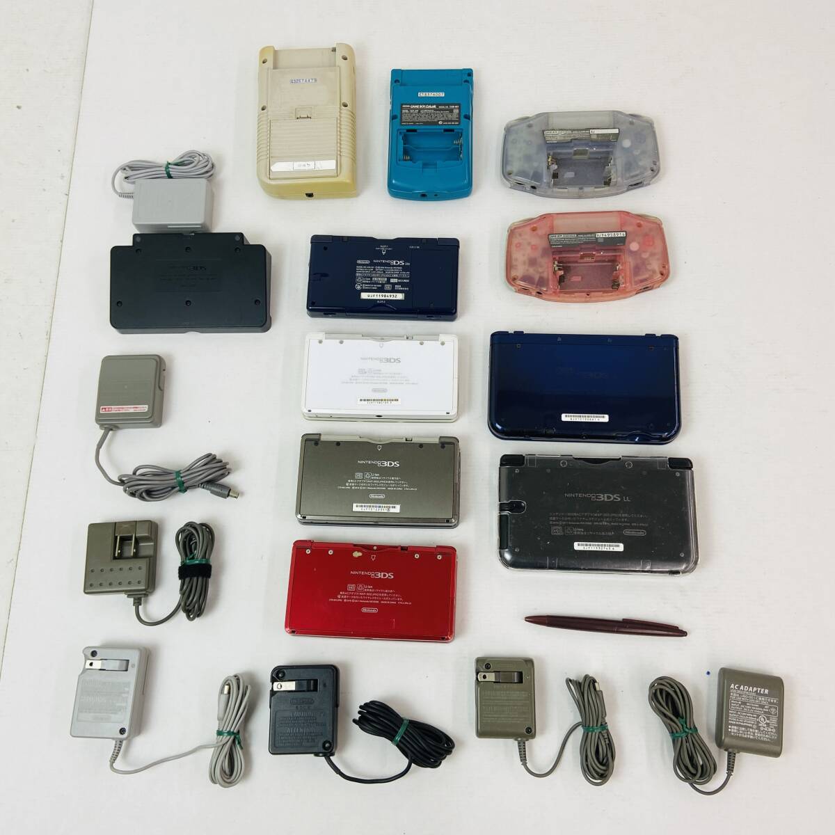 (26289) ■ 【ジャンク品】Nintendo GB/GBC/GBA/DS/3DS/3DSLL 10台 まとめ売り GB/GBC/GBA 2台/DS/3DS 3台/3DSLL 2台他 中古品の画像6