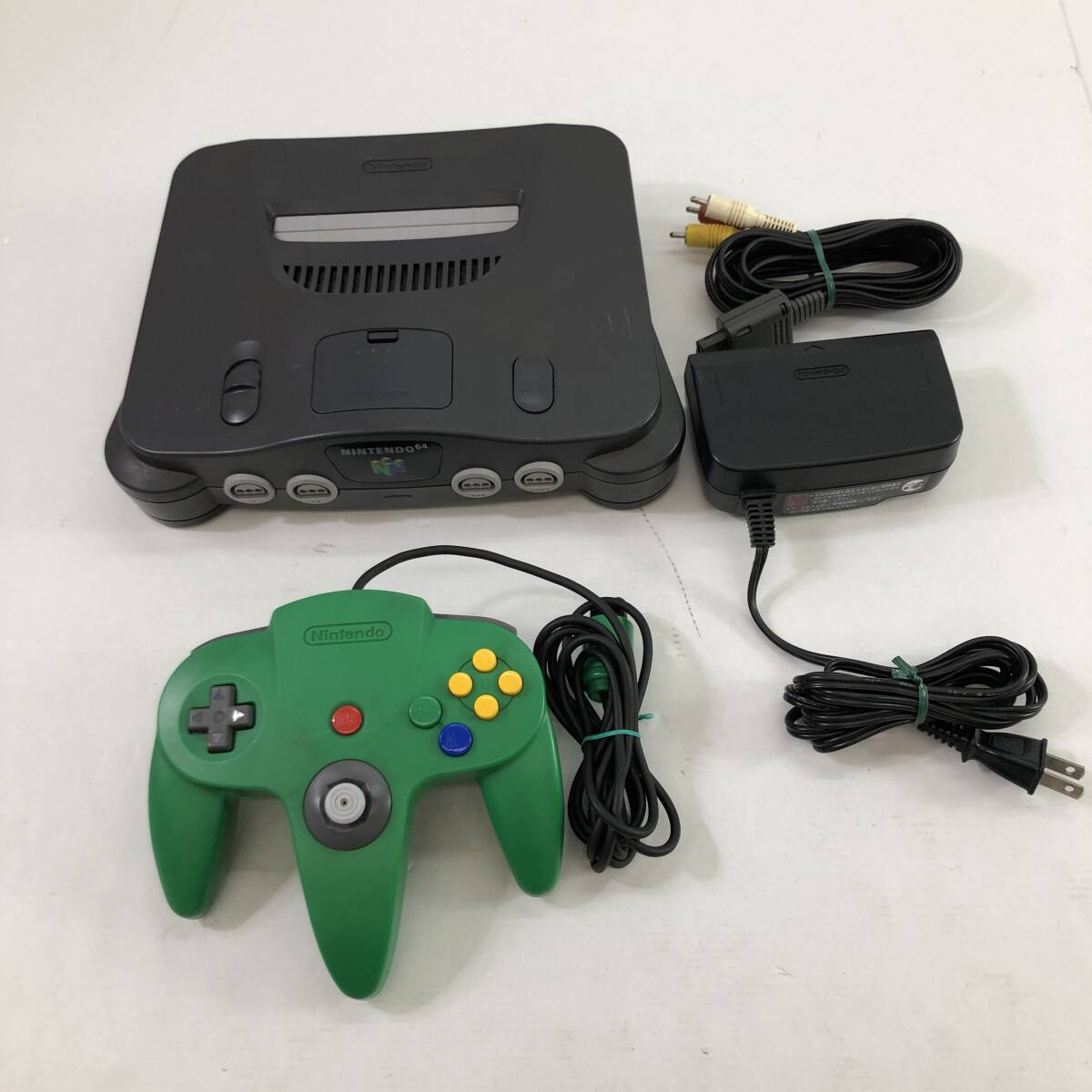 (26493) ■ Nintendo 64 コントローラー[グリーン] ※箱無し 中古品の画像1