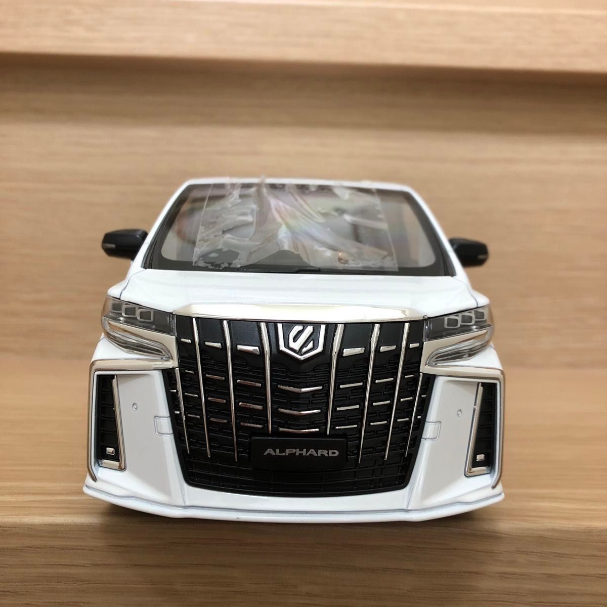 電動スライドドア搭載 新品 1/18 トヨタ アルファード ミニカー 電動スライドドア搭載 新品 1/18 トヨタ アルファード ミニカー