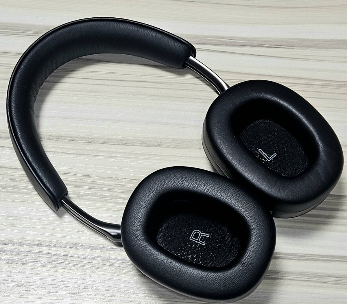 ◆【美品】1円～バウワースアンドウィルキンス Bowers & Wilkins ワイヤレス ノイズキャンセリング ヘッドフォン Bluetooth B&W PX8◆