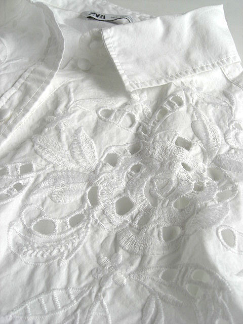 ザラZARA カットワークコットン刺繍長袖シャツ 白 Sの画像4
