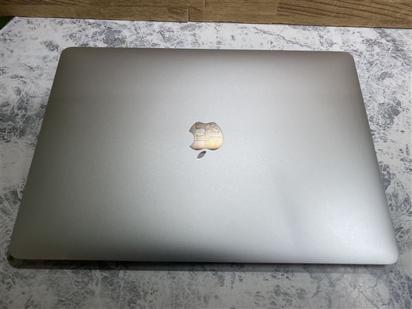 MacBookAir 2020年発売 MGNA3J/A【安心保証】_画像3