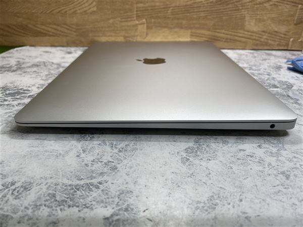 MacBookAir 2020年発売 MGNA3J/A【安心保証】_画像8