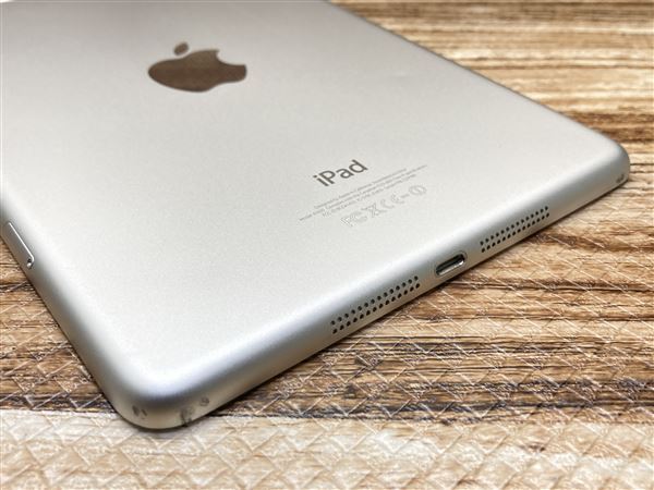 iPadmini 7.9インチ 第1世代[32GB] セルラー au ホワイト&シル…_画像6