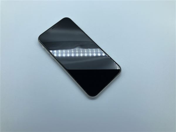 iPhone11[128GB] au MWM22J ホワイト【安心保証】_画像4