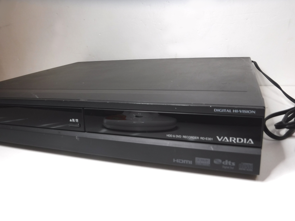 中古 TOSHIBA VARDIA デジタルチューナー搭載 ハイビジョンレコーダー RD-E301 リモコン付き 発送120サイズ_画像3