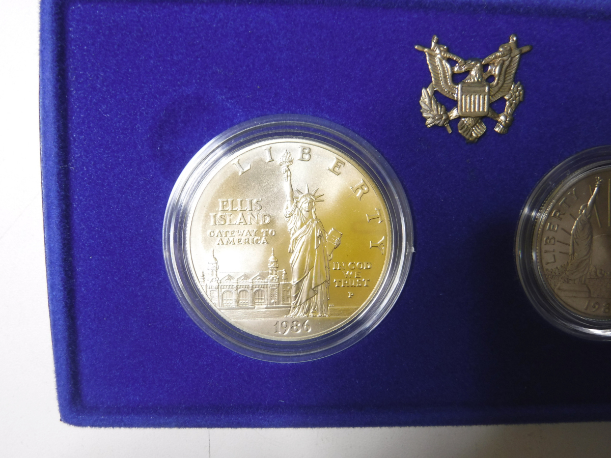 UNITED STATES LIBERTY COINS 自由の女神 記念コイン 2枚 1886-1986 リバティ コレクション 送料全国一律385円の画像2