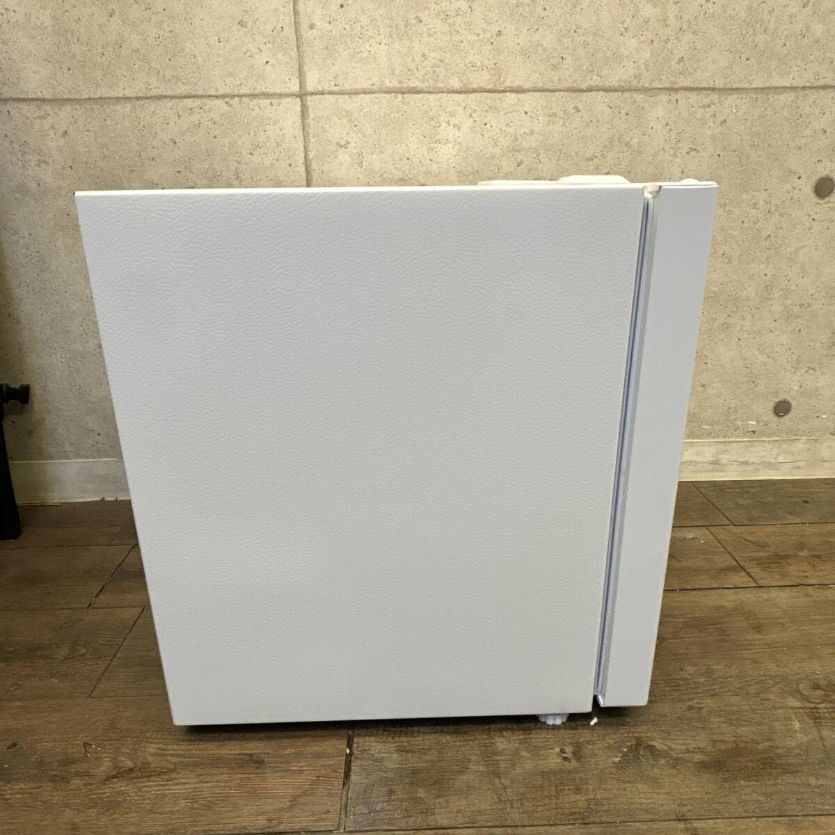 【 直接引取可】ノンフロン冷蔵庫 ヤマダ電機 YRZ-C05H1 2020年 1ドア冷蔵庫 46L Y0401-2の画像6