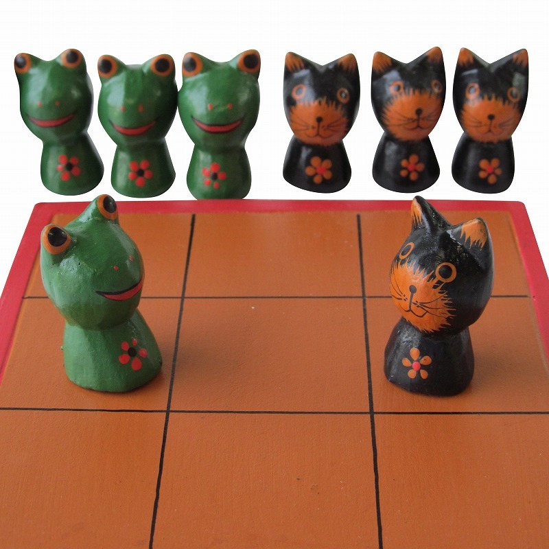 バリネコ VS カエル のチェス バリ猫 蛙の木彫りの置物【メール便OK】【テーブルゲーム ボードゲーム ○×ゲーム】YSA-010299_画像1