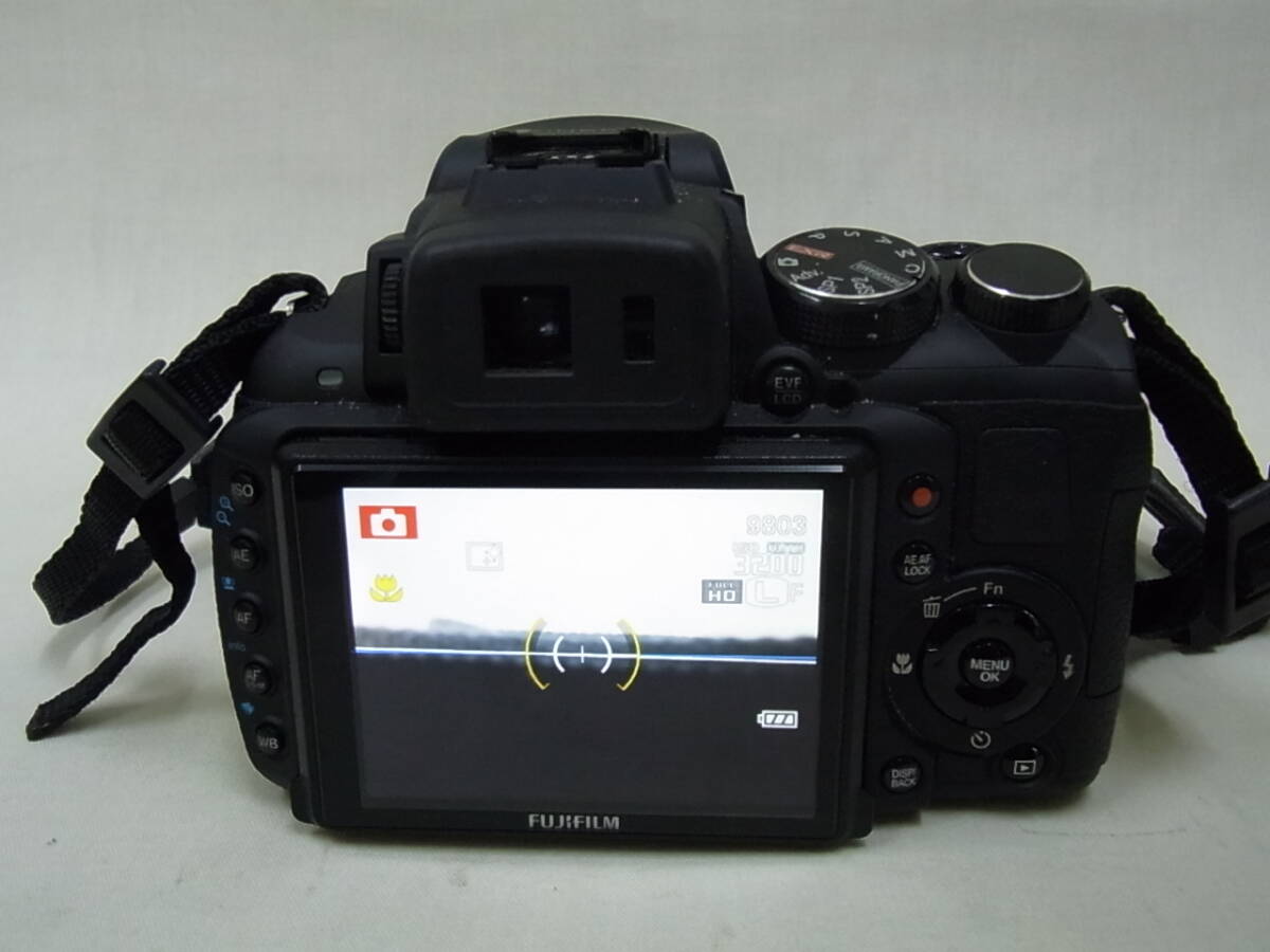 フジフイルム デジタルカメラ FinePix HS30EXR USED バッテリーチャジャー付き 動作確認済みの画像4