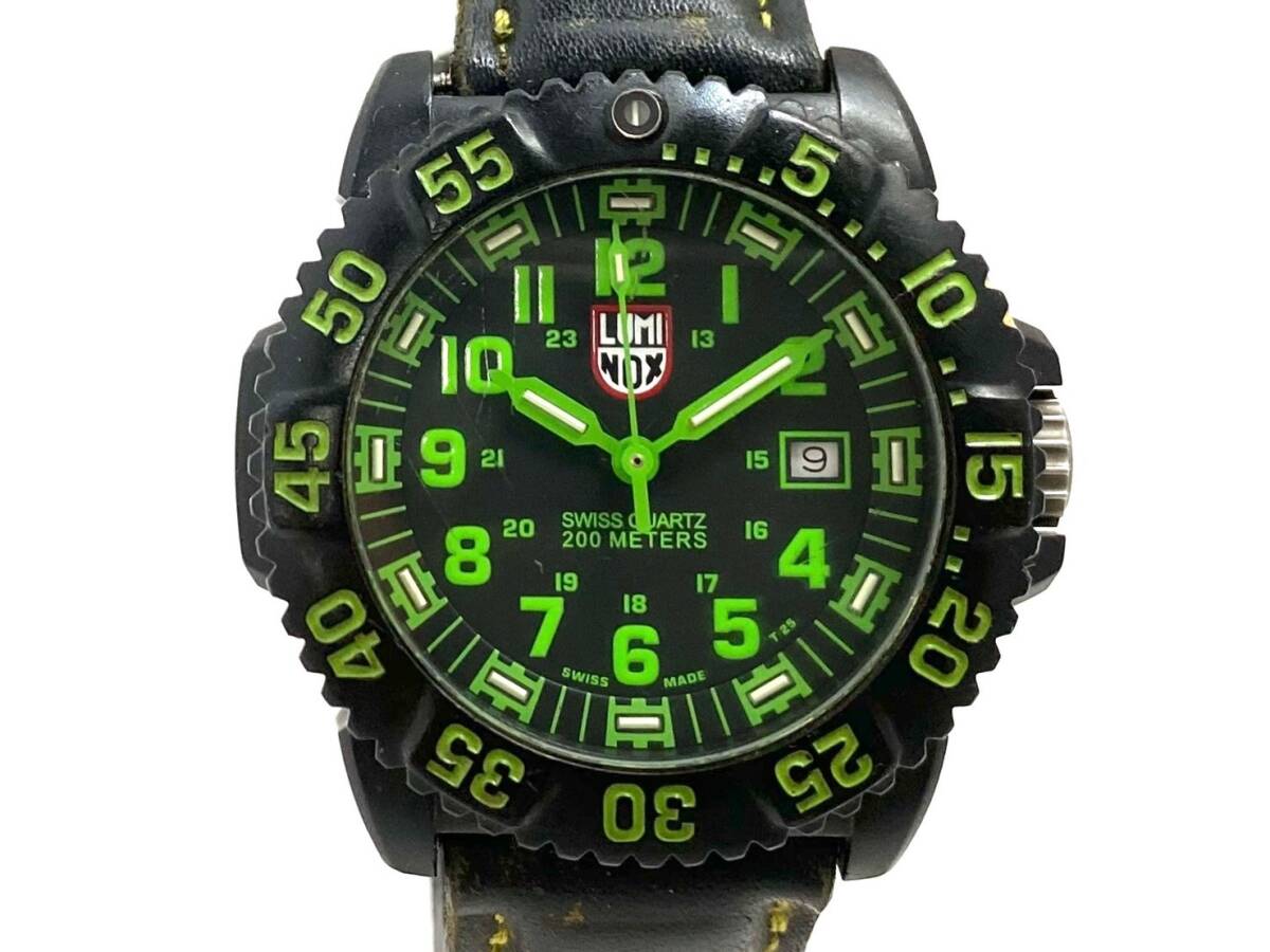 ■【ジャンク品】LUMINOX/ルミノックス SERIES 3050/3950 クォーツ デイト ブラック/黒×グリーン/緑 メンズ腕時計 (43728TT1)の画像2
