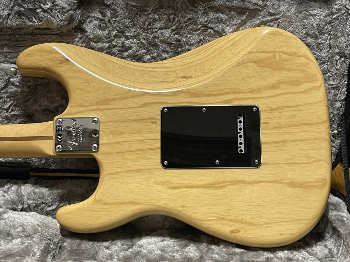 レアな2ピース個体 Fender USA American Professional Stratocaster Ash Natural Standard Maple アメスタ アメプロ ストラト フェンダーの画像4