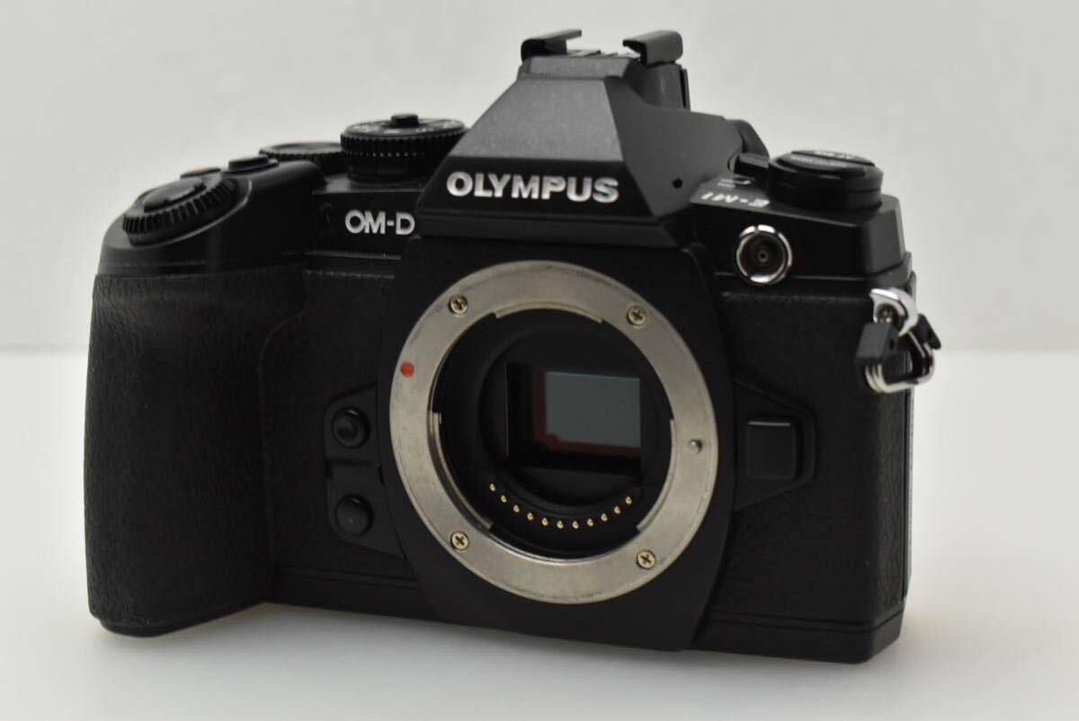 【B品】OLYMPUS オリンパス OM-D E-M1 ［000424201］の画像2