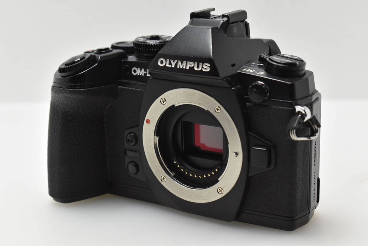 9098円 【B品】OLYMPUS オリンパス OM-D E-M1 [008812040 9098円 【B品】OLYMPUS オリンパス OM-D E-M1 [008812040