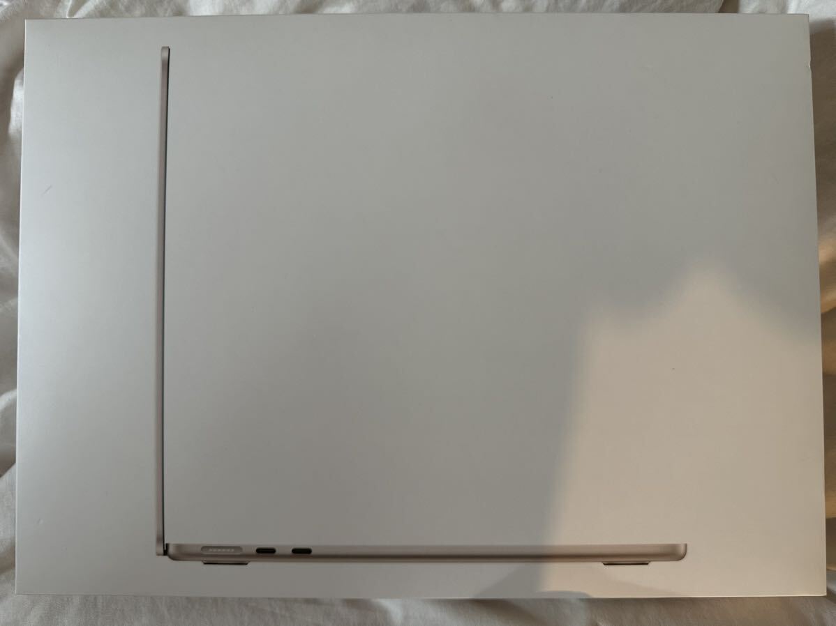 Apple 2022 Macbook Air 13 M2 8GB 256GB スターライト_画像8