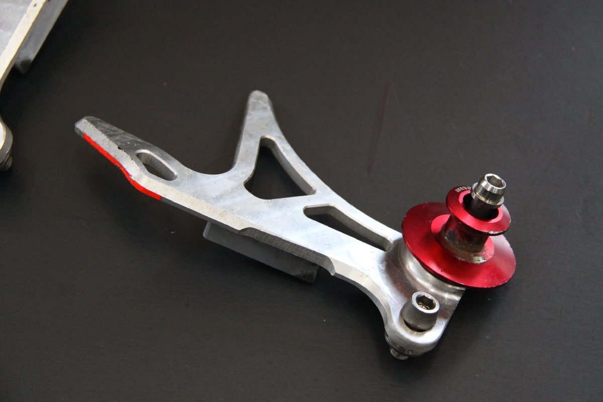 GSX-R1000R L7~ Woodstock made rear stand bracket set after market stand hook attaching!