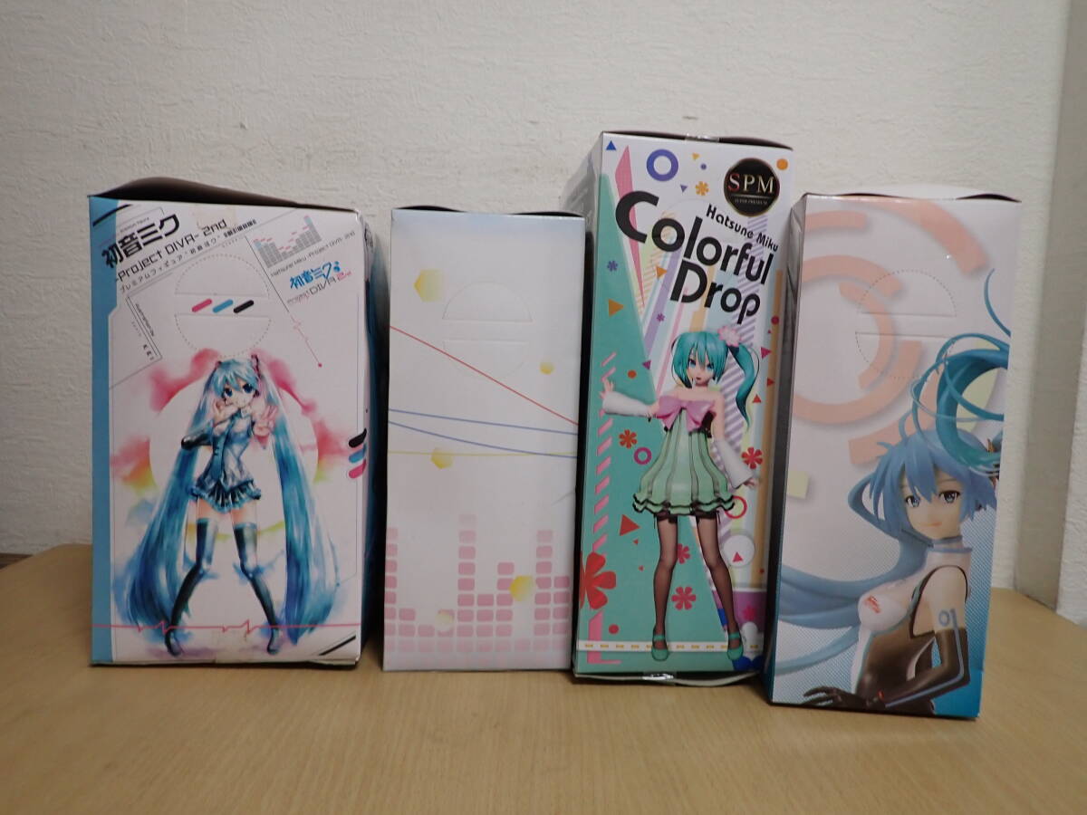 「6041/S4C」B.まとめて4点 初音ミク Racing MIKU フィギュアレーシングミク 2011 プレミアムフィギュア カラフルドロップ SEGA SPM 元箱の画像4