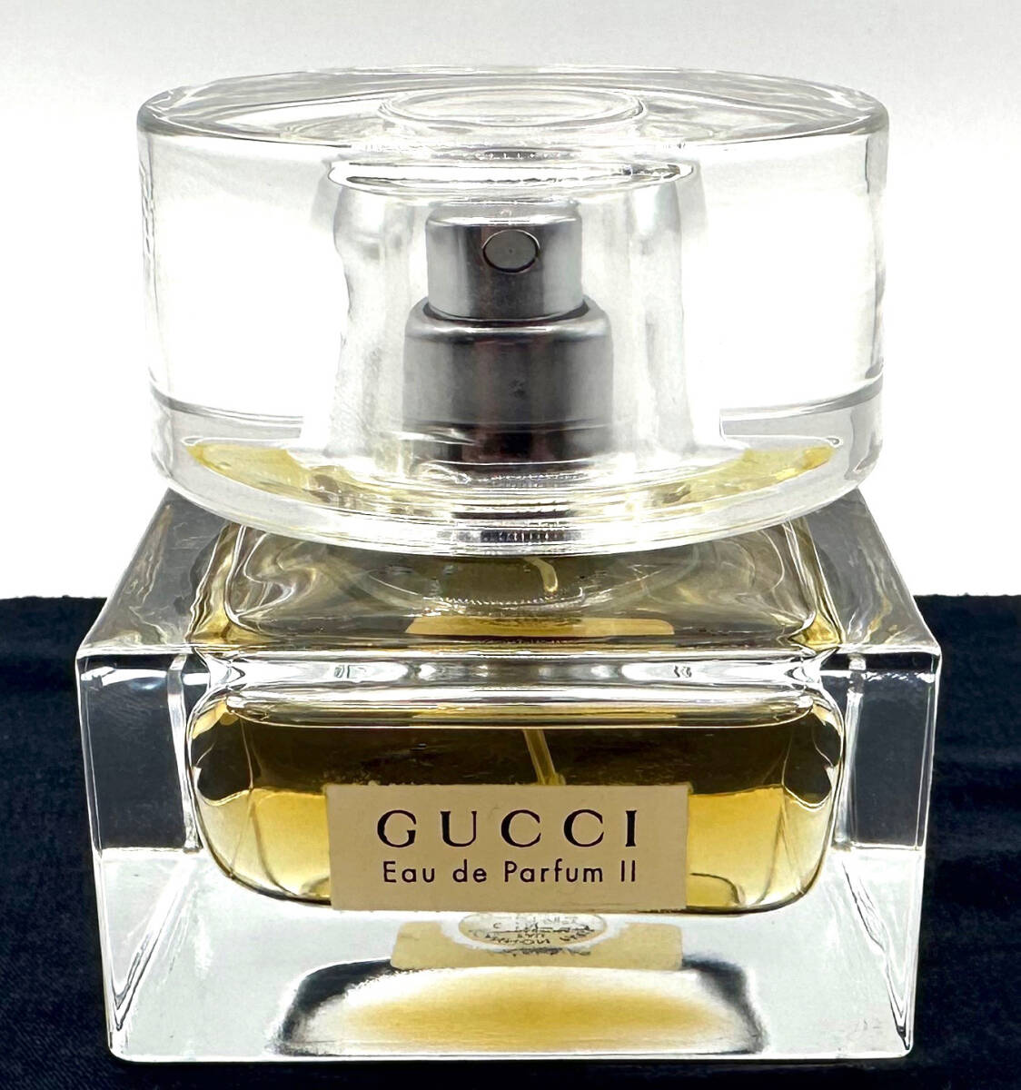 * Gucci духи *GUCCI Eau de Parfumo-do Pal famII 50ml * экспонирование USED * осталось количество. изображение . ссылка пожалуйста. без коробки * справка розничная цена : 28,980 иен 