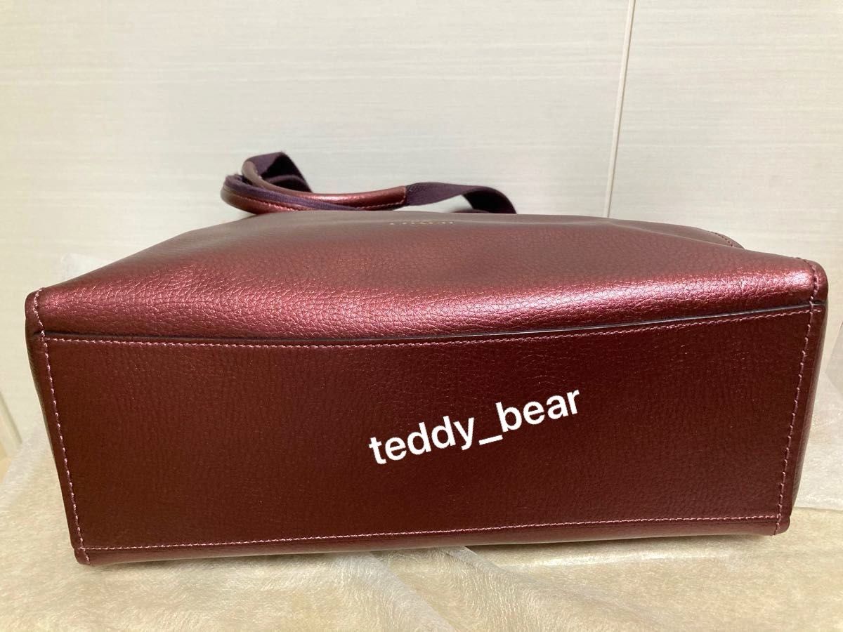 極美品　レア　COACH コーチ　F39675 ショルダーバッグ　レザー　トートバッグ　メタリック　ボルドー系  大容量