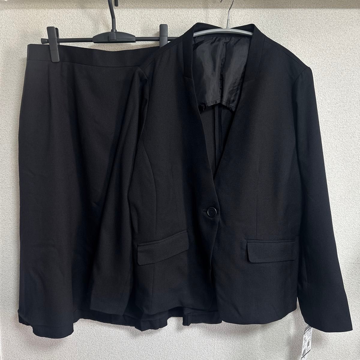 新品未使用品 LLサイズ スカートスーツ 上下セット ブラック 大きいサイズ セットアップ スカート スーツ 黒