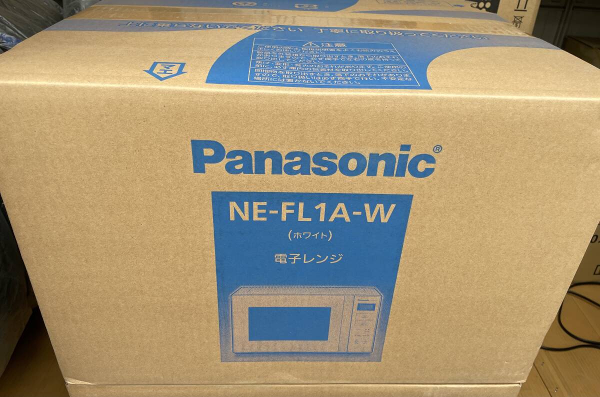 新品未開封 パナソニック NE-FL1A-W ホワイト フラットテーブル 22L スピードあたため ヘルツフリー 24年4月購入 メーカー1年保証の画像1