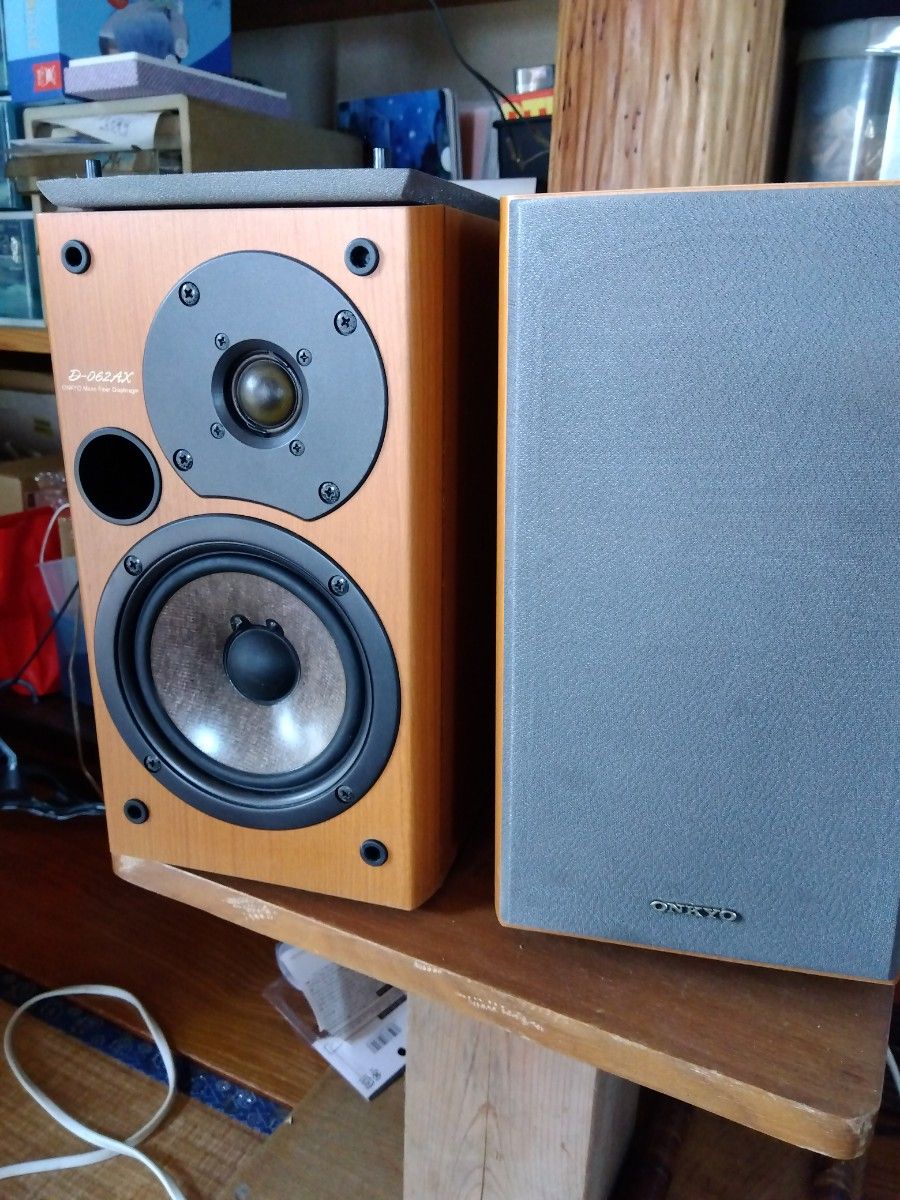 ONKYO D-062AXスピーカ　ペアよい品　70W 4オーム毎日聴いています、