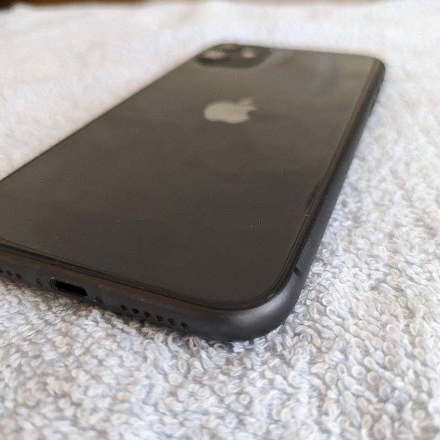 [美品]iPhone11 ブラック 64GB SIMフリー