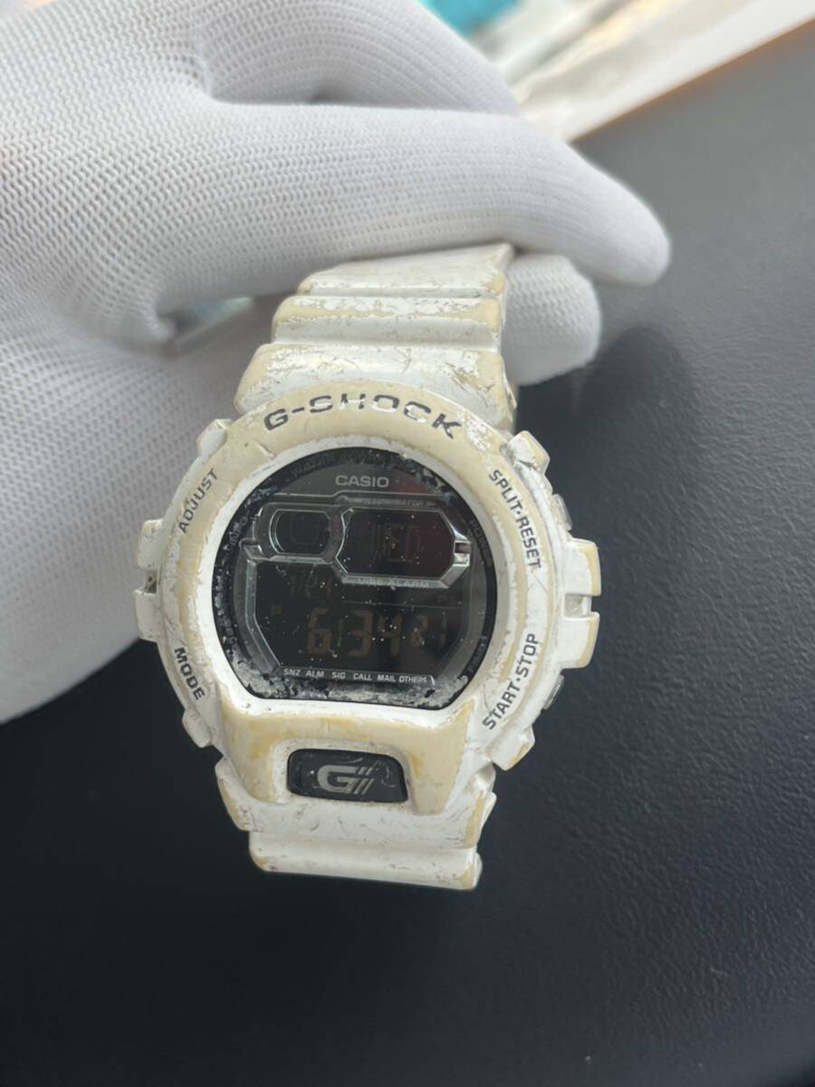 ☆CASIO G-SHOCK☆ カシオ ジーショック Gショック 腕時計 メンズ腕時計 ホワイトカラー 【モデル：GB-6900B】 稼働品 動品_画像1