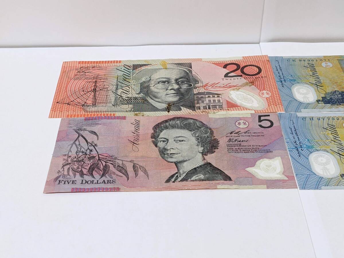 【18553】 オーストラリアドル 旧紙幣 総額45ドル 20ドル 10ドル 5ドル 外国紙幣 外国銭 売り切り価格 アンティーク 当時物 希少の画像2