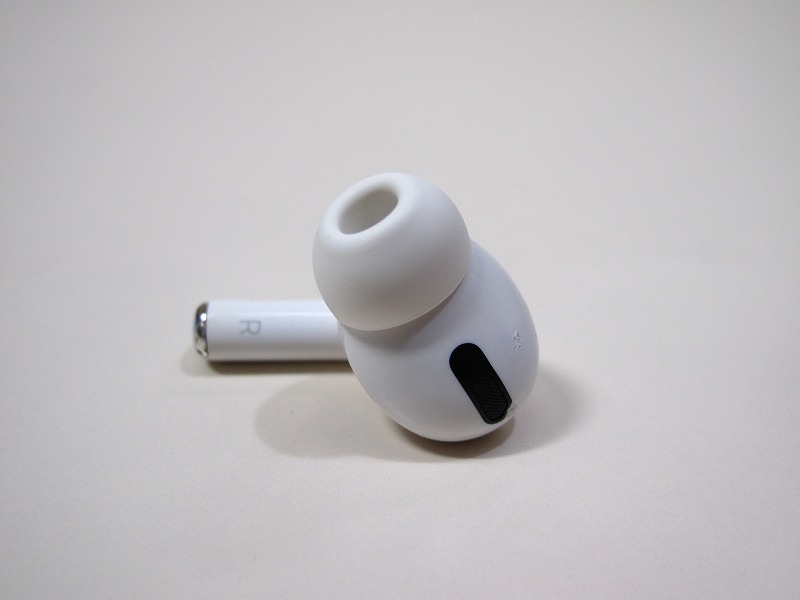 Apple純正 AirPods Pro 第1世代 エアーポッズ プロ MWP22J/A　 右 イヤホン 右耳のみ　A2083　[R]_画像1