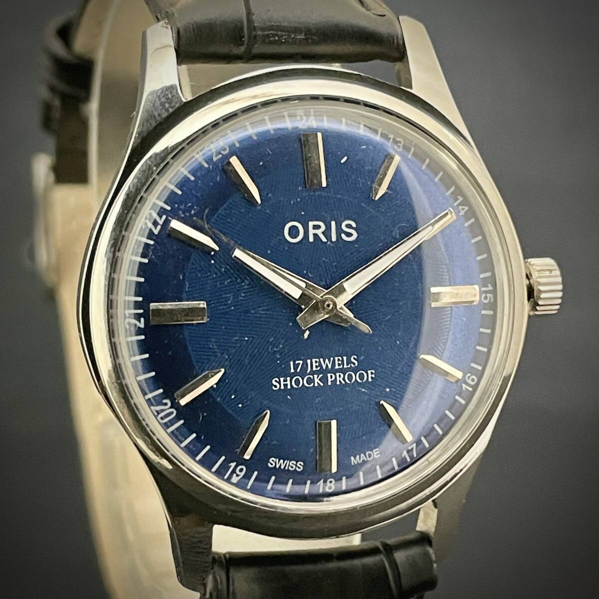 ◆激熱1円スタート◆ 美品 ORIS オリス 1970'S ヴィンテージ 腕時計 メンズ手巻き アンティーク スイス 文字盤ブルー幾何学模様2の画像3