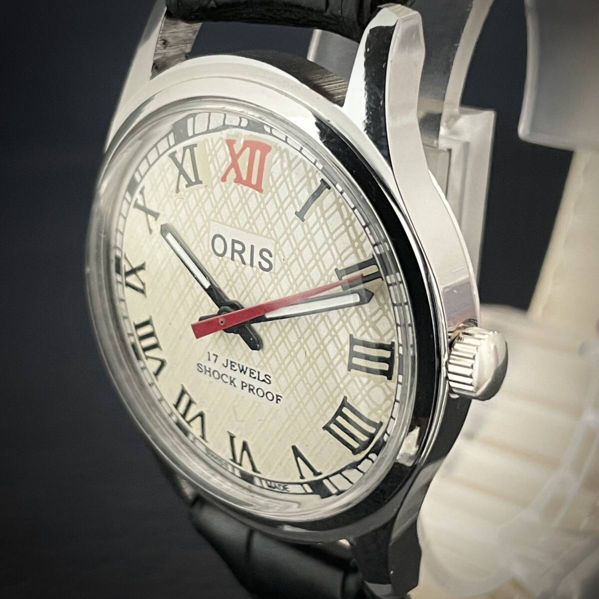 ◆激熱人気◆ 美品 ORIS オリス 1970'S ヴィンテージ 腕時計 メンズ手巻き アンティーク スイス 文字盤ホワイト 幾何学模様４の画像4