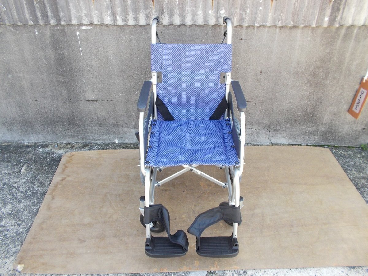TS-24-0329-02 【カワムラサイクル】介助用 軽量車椅子 ふわりす KF16-40SB（キズ有）_画像2
