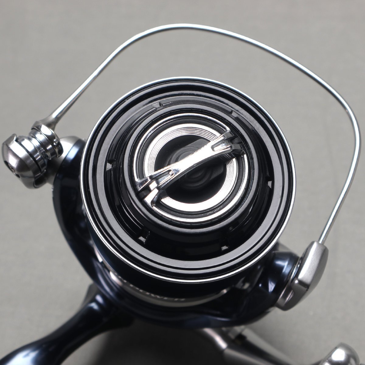 【その他】SHIMANO（シマノ）　21　TWIN POWER ツインパワー SW14000XG スピニングリール　中古品_画像3