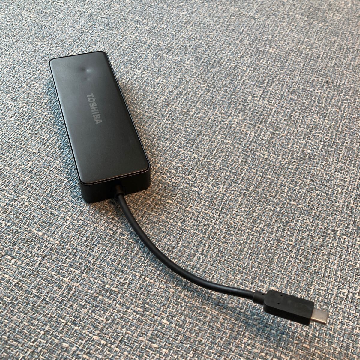 即決　翌日発送　TOSHIBA USB-C to HDMI/VGA Travel Adapter PA5272U-2PRP ポート拡張アダプター_画像1