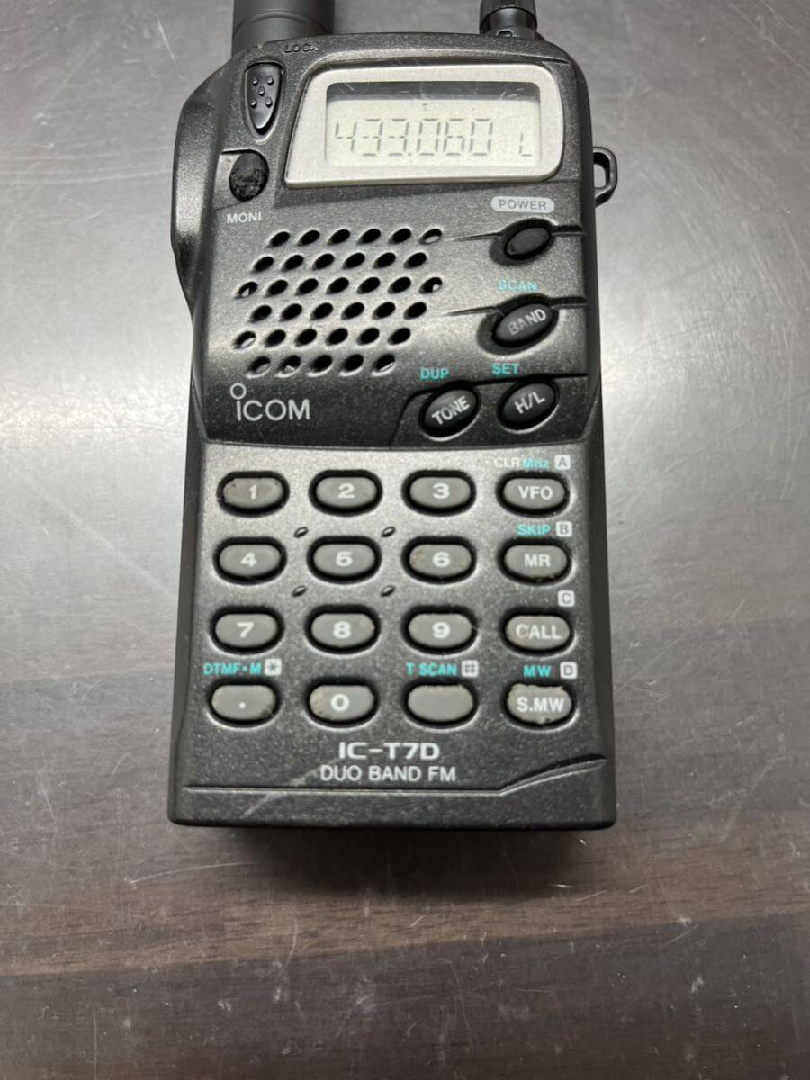 ★通電のみ確認★アイコム　ICOM　アマチュアハンディー無線機　IC-T7D　144帯／430帯_画像3