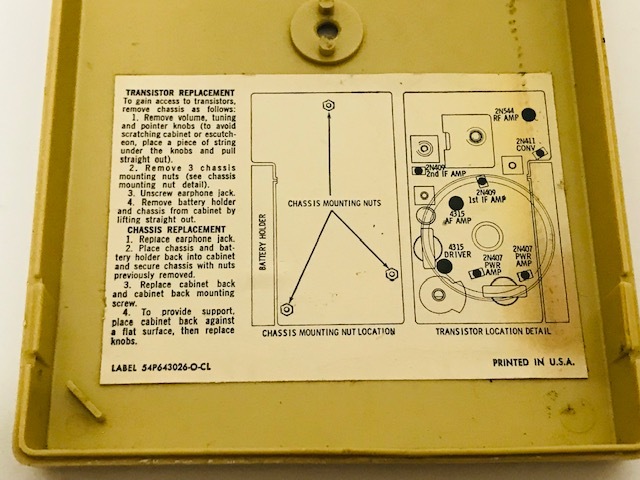 アンティーク MOTOROLA モトローラ 8×26S 8-Transistor AMラジオ 稼働品 受信OK 1959年U.S.A. 高さ18cm 幅11㎝厚さ6.5㎝ ヴィンテージ希少_画像7