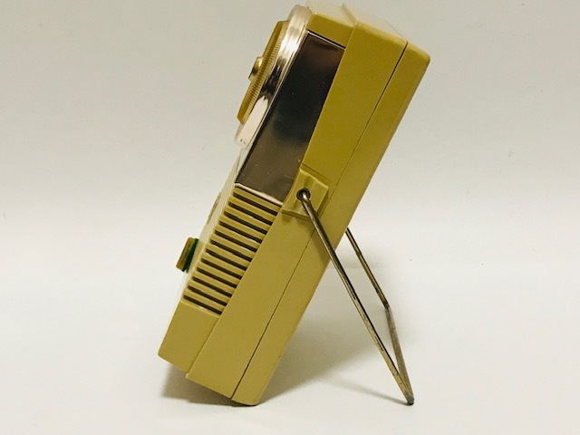 アンティーク MOTOROLA モトローラ 8×26S 8-Transistor AMラジオ 稼働品 受信OK 1959年U.S.A. 高さ18cm 幅11㎝厚さ6.5㎝ ヴィンテージ希少の画像2