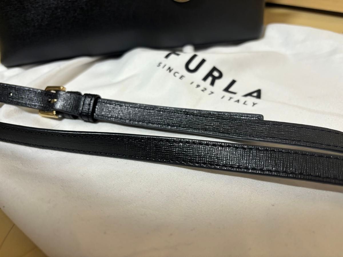 フルラ FURLA ショルダーバッグハンドバッグ 黒ブラック斜め掛け本革2way レザーショルダー 