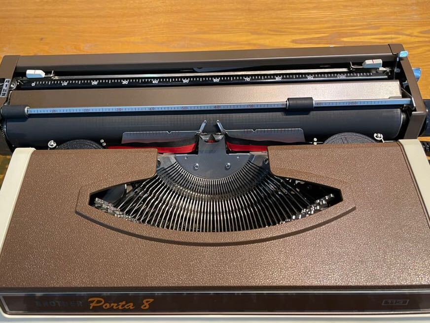 BROTHER ブラザー 電動タイプライター Porta8 ポータ8 JP12-113 PICA ケース付き 昭和レトロ ヴィンテージ アンティーク キーボードの画像3
