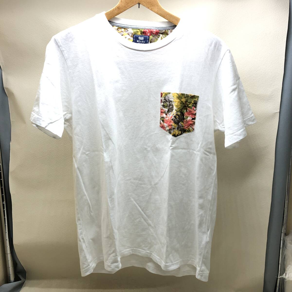 △ BEAMS HEART ビームス Tシャツ Mサイズ ワンポイント 白T 半袖 ユニセックス ファッション USED品 △G73148_画像1