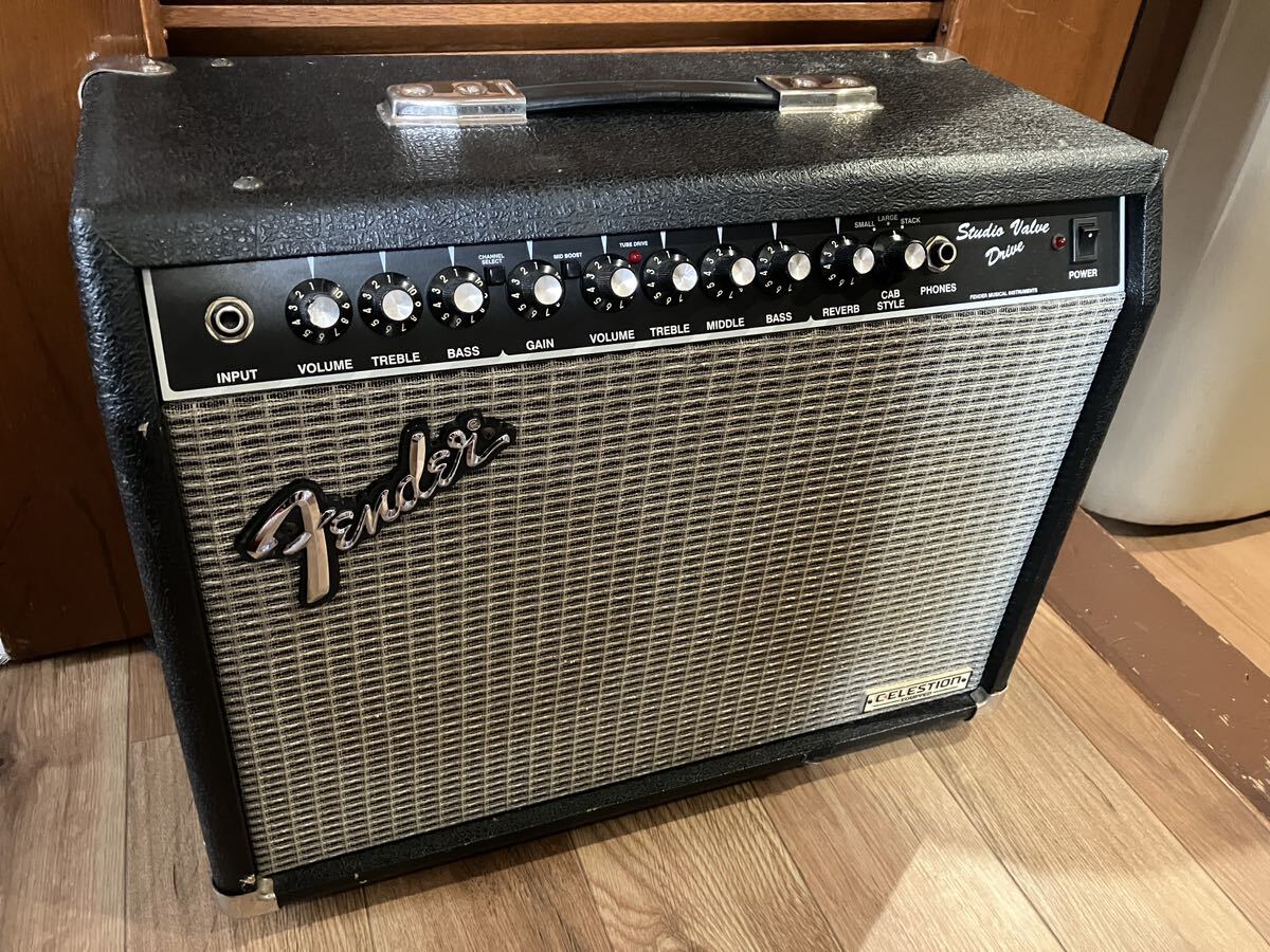 Fender fender guitar amplifier SVD-20CE Junk including carriage 